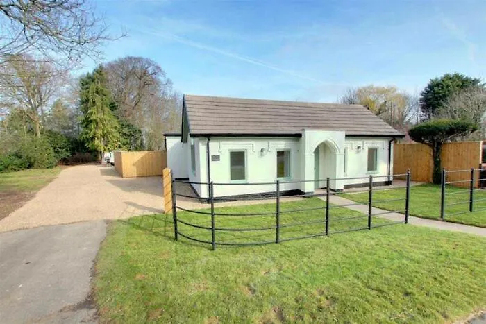The Old Gatehouse Luxury Cottage